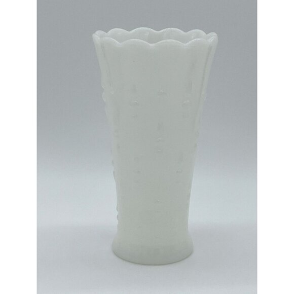 Vintage 1940 Anchor Hocking Milk Glass Scalped Rim Teardrop Pearl Dot Arrow Vase - Picture 2 of 5